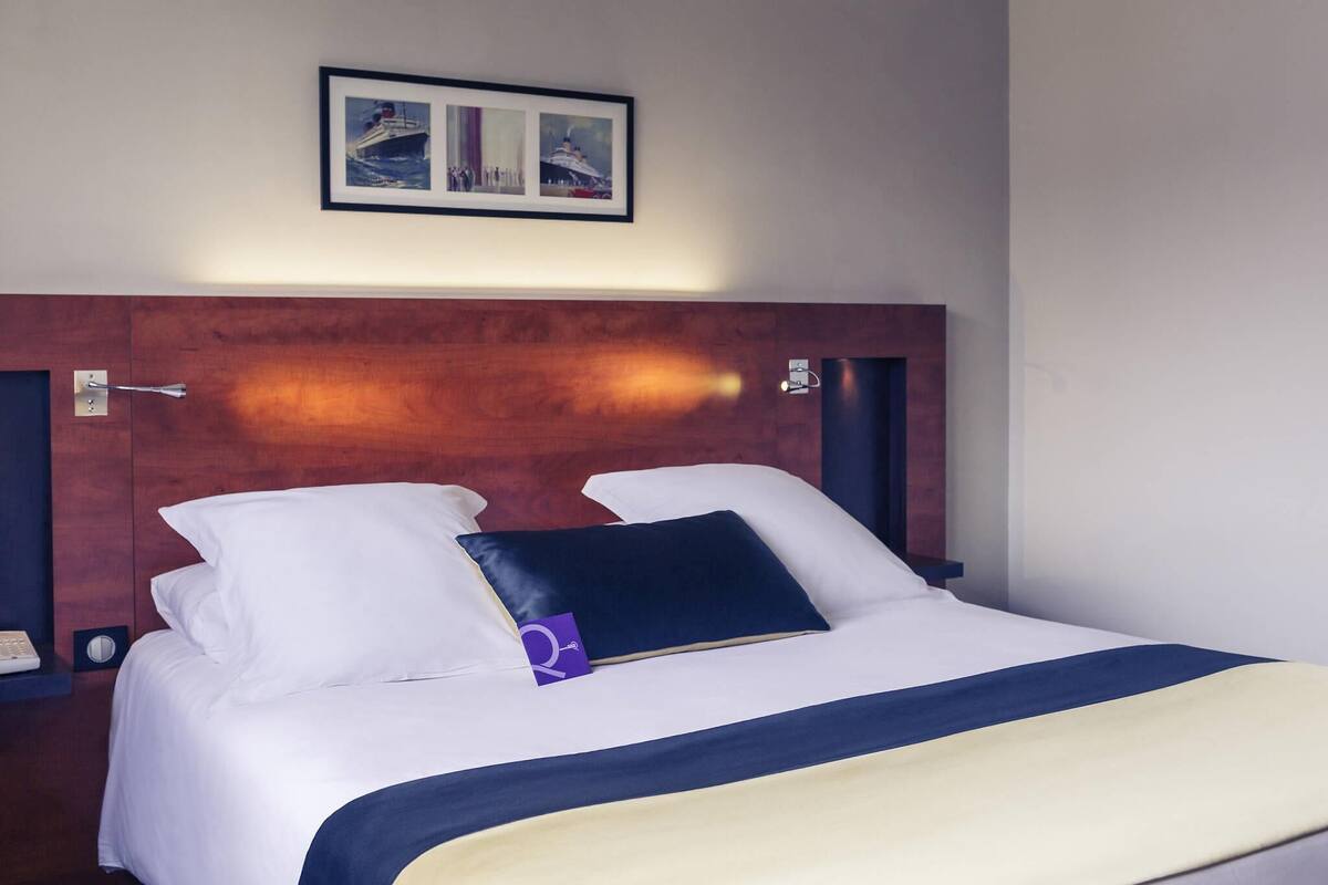 Phòng Tiêu chuẩn, 1 giường đôi | Minibar, két bảo mật tại phòng, bàn, màn/rèm cản sáng 