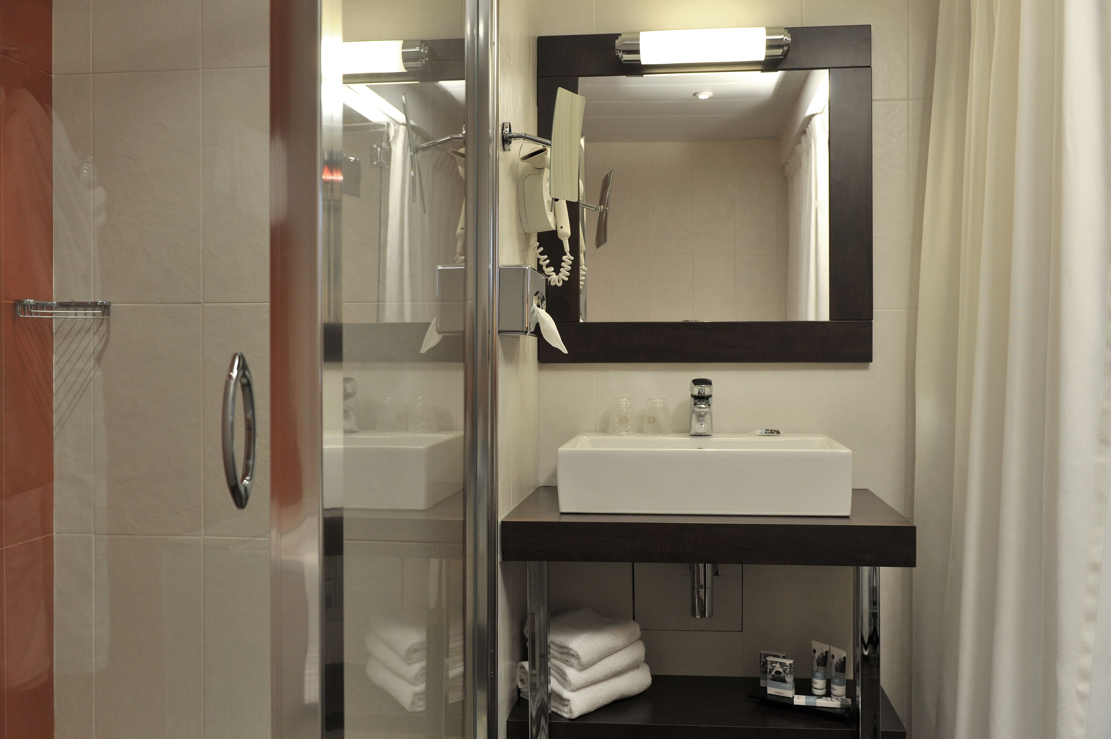 privilege, room, 1 double bed | bathroom | eco-friendly toiletries, hair dryer, towels