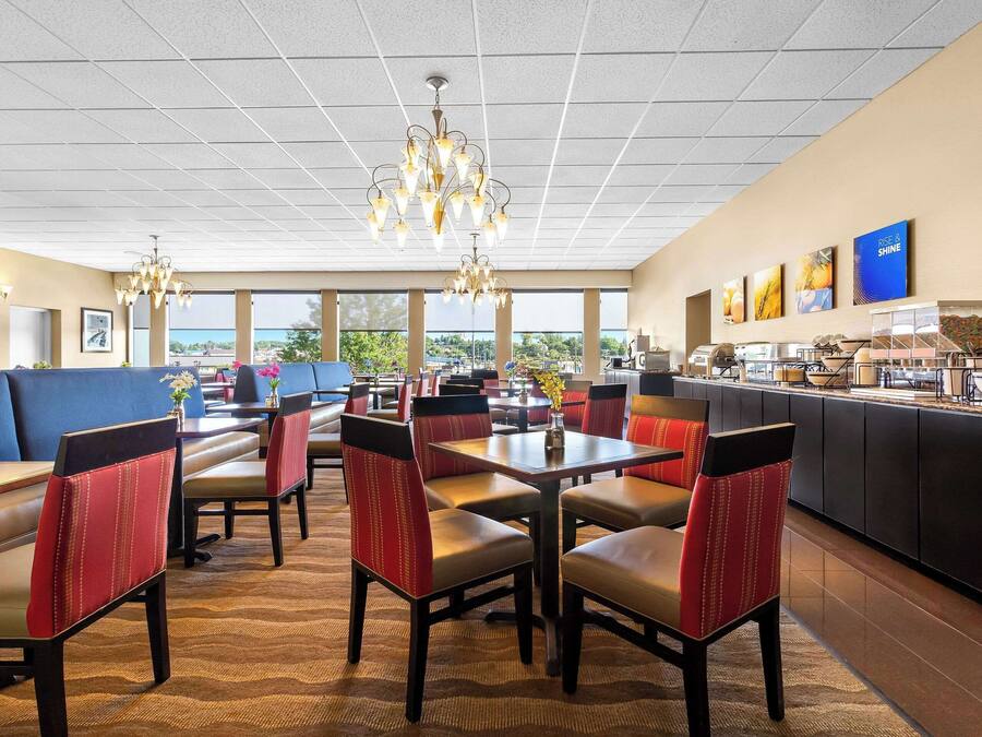 Petit déjeuner buffet compris tous les jours