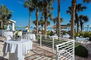 Outdoor wedding area - Clearwater Beach Marriott Resort on Sand Key (Clearwater Beach)