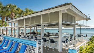 Lounge dans le hall, vue sur l'océan, ouvert tous les jours