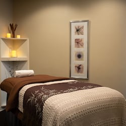 Couples treatment rooms, body treatments, aromatherapy