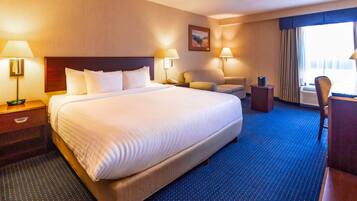 Room, 1 King Bed, Non Smoking (Spacious Room) | Premium bedding, down comforters, in-room safe, desk