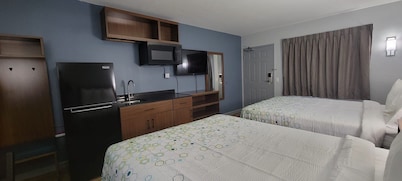 HomeTowne Studios By Red Roof Egg Harbor–Atlantic City Airport