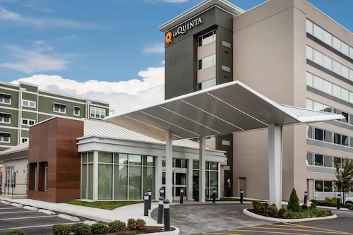 La Quinta Inn & Suites by Wyndham Virginia Beach