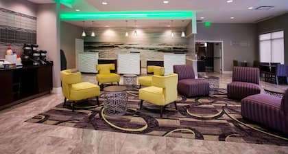 La Quinta Inn & Suites by Wyndham Virginia Beach