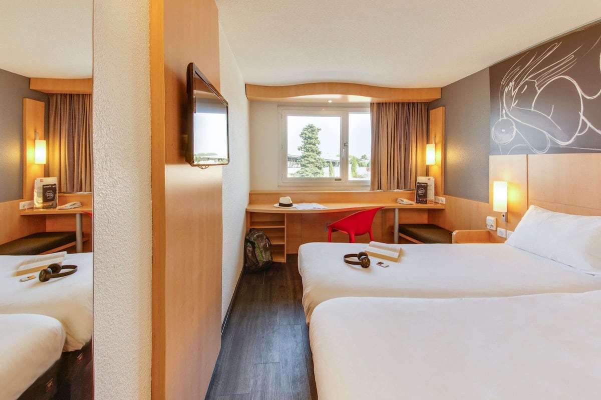Standard Room, 2 Single Beds