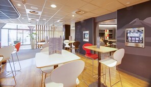 Bar (en el alojamiento)
