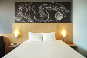 Habitación estándar, 1 cama doble | 1 dormitorio, escritorio, cortinas opacas y sistema de insonorización