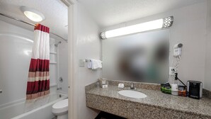 Free toiletries, hair dryer, towels - Red Roof Inn Atlanta - Suwanee/ Mall of Georgia (Suwanee)