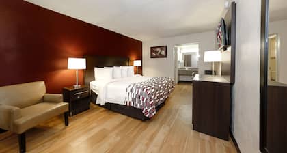 Red Roof Inn Atlanta - Suwanee/ Mall of Georgia