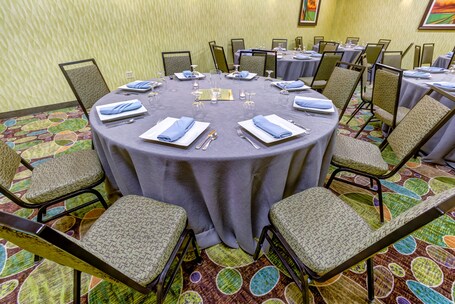Holiday Inn Indianapolis Carmel, an IHG Hotel - Image 15