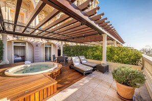 Junior Suite, sea view with Jacuzzi
