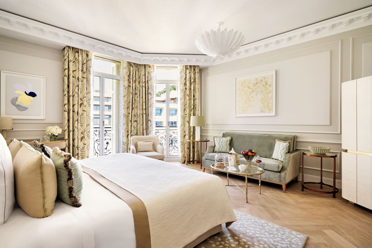 Junior suite, uitzicht op zee (Prestige) | Luxe beddengoed, een minibar, een kluis op de kamer