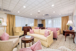 Lobby-Lounge