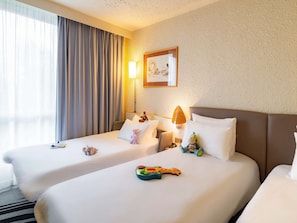 Classic Room, Multiple Beds | Premium bedding, free minibar items, desk, blackout curtains