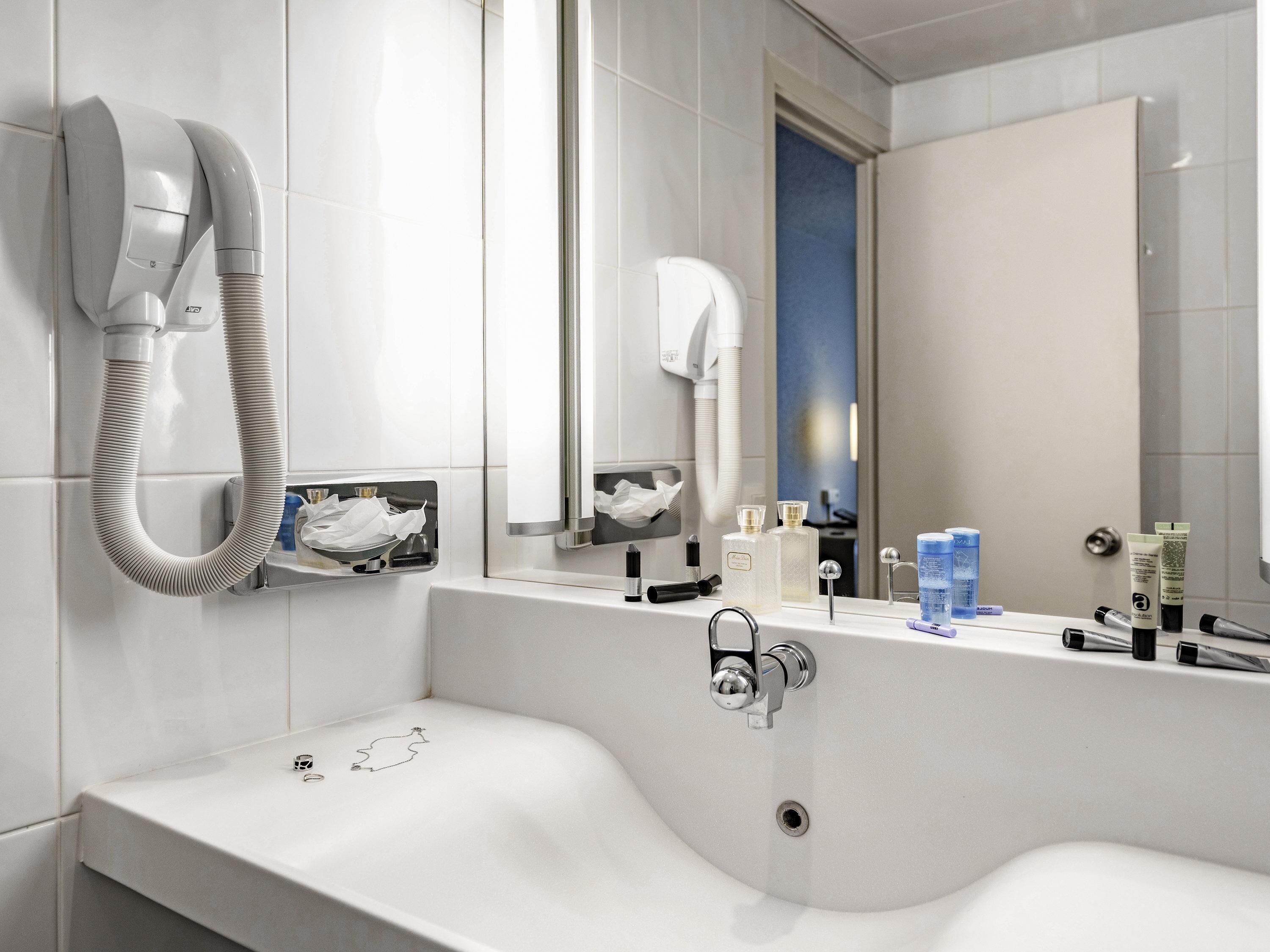 Superior Room, 1 Double Bed with Sofa bed | Premium bedding, free minibar items, desk, blackout drapes