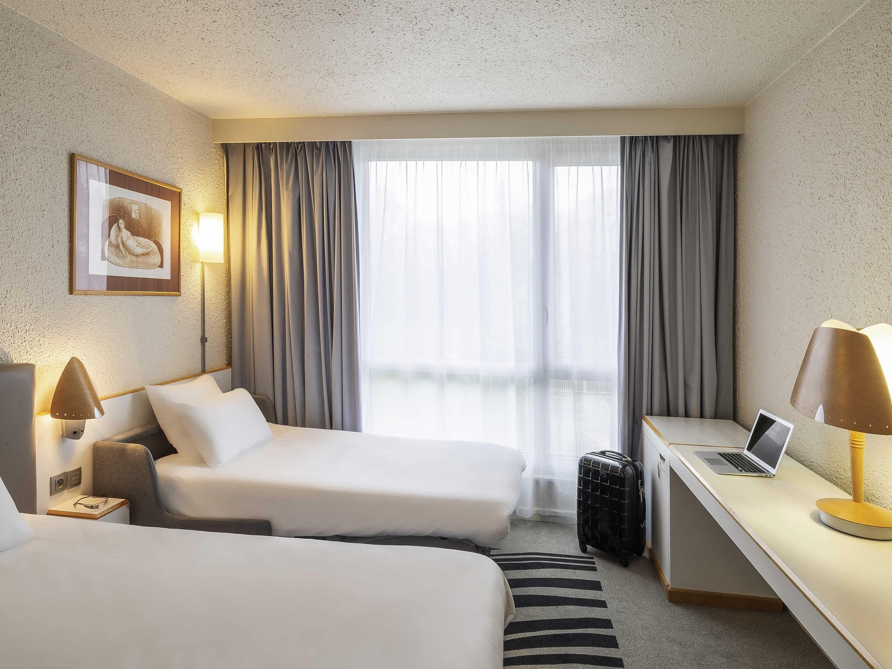 Classic Room, 1 Double Bed with Sofa bed | Premium bedding, free minibar items, desk, blackout curtains