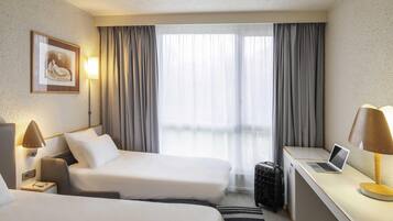 Classic Room, 1 Double Bed with Sofa bed | Premium bedding, free minibar items, desk, blackout curtains