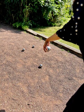 Children’s play area – outdoor