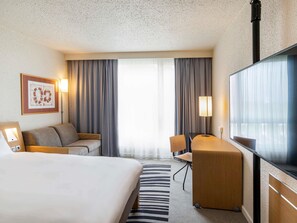 Superior Room, 1 Double Bed with Sofa bed | Premium bedding, free minibar items, desk, blackout drapes - Novotel Valenciennes (Rouvignies)