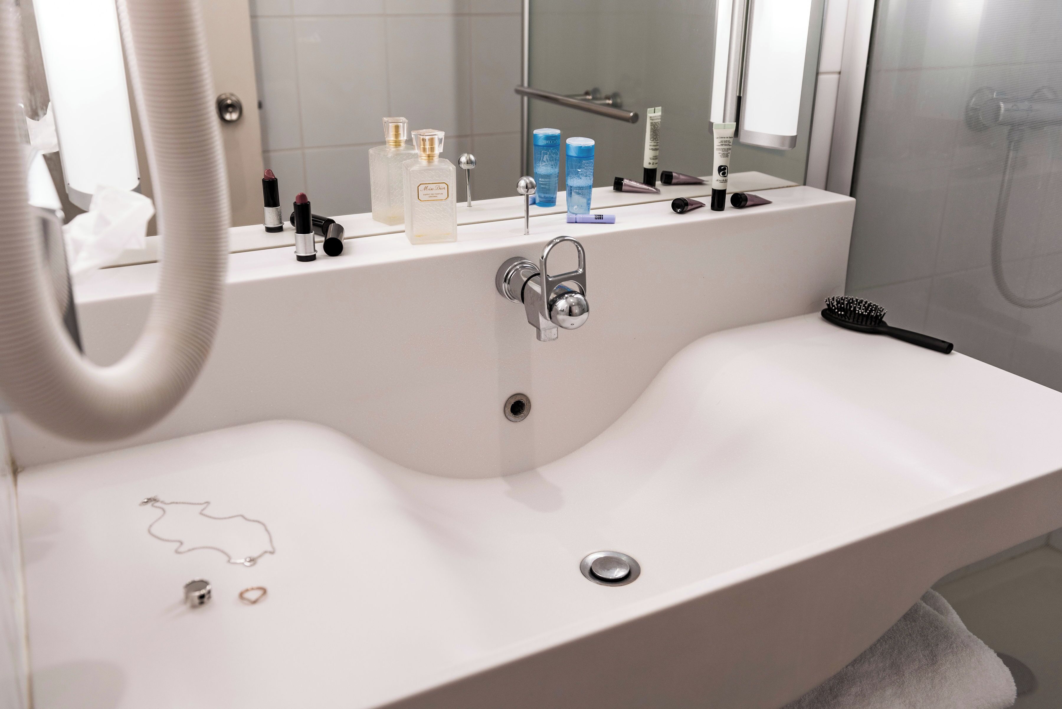 superior room, 1 double bed with sofa bed | bathroom | eco-friendly toiletries, hair dryer, towels