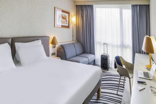 Classic-rum - 1 dubbelsÀng med bÀddsoffa | SÀngtillbehör av högsta kvalitet och minibar med vissa gratis produkter