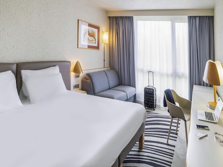 Classic Room, 1 Double Bed with Sofa bed | Premium bedding, free minibar items, desk, blackout drapes