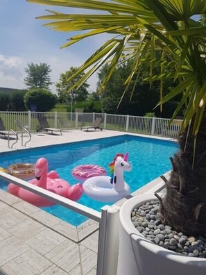 Outdoor pool - Novotel Valenciennes (Rouvignies)
