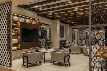 2 restaurants, breakfast, lunch, dinner served; American cuisine at Hyatt Regency Coral Gables