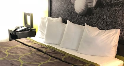 Super 8 by Wyndham Augusta