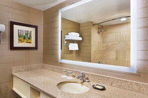 Free toiletries, hair dryer, towels - Sheraton Denver West Hotel (Lakewood)