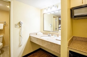 Standard Room, 1 King Bed | Desk, laptop workspace, blackout drapes, iron/ironing board