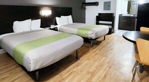 デスク、アイロン / アイロン台、WiFi (無料)、ベッドシーツ