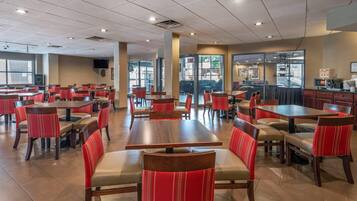 Desayuno continental incluido todos los días