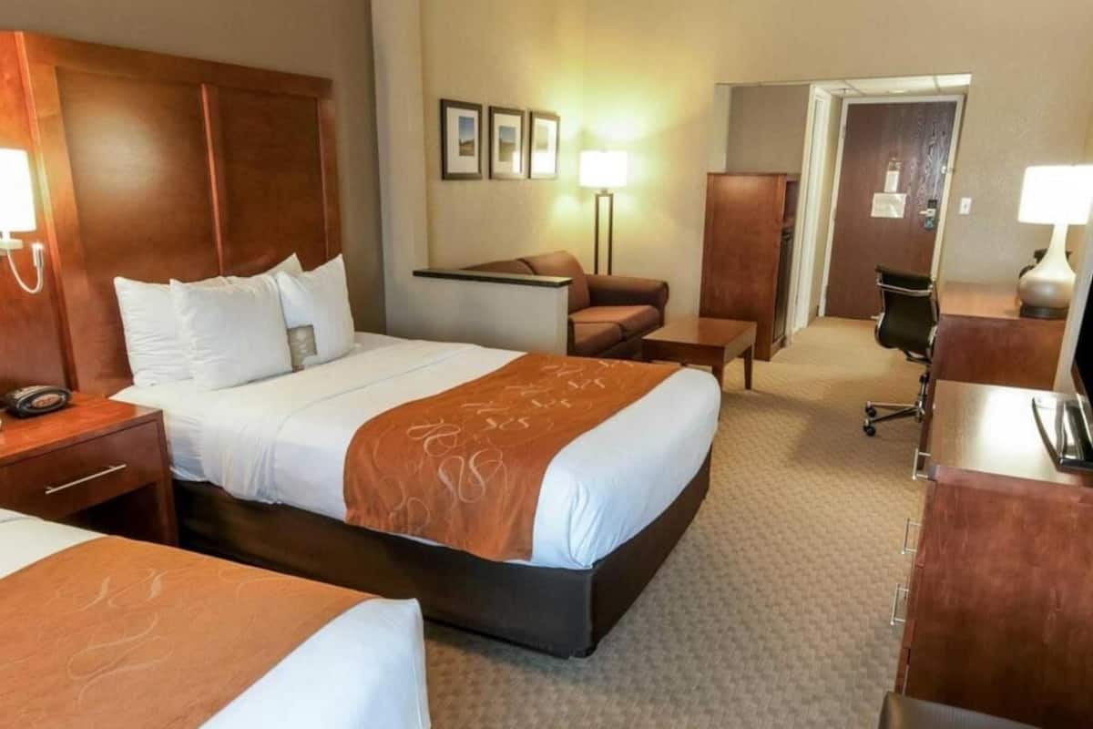 Desk, blackout drapes, iron/ironing board, free WiFi