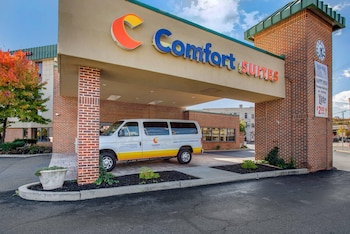 Comfort Suites Bethlehem Near Lehigh University and LVI Airport