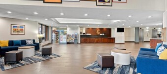 Comfort Suites Bethlehem Near Lehigh University and LVI Airport