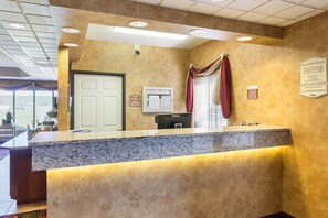 Lobby - Quality Inn Fairmont (Fairmont)