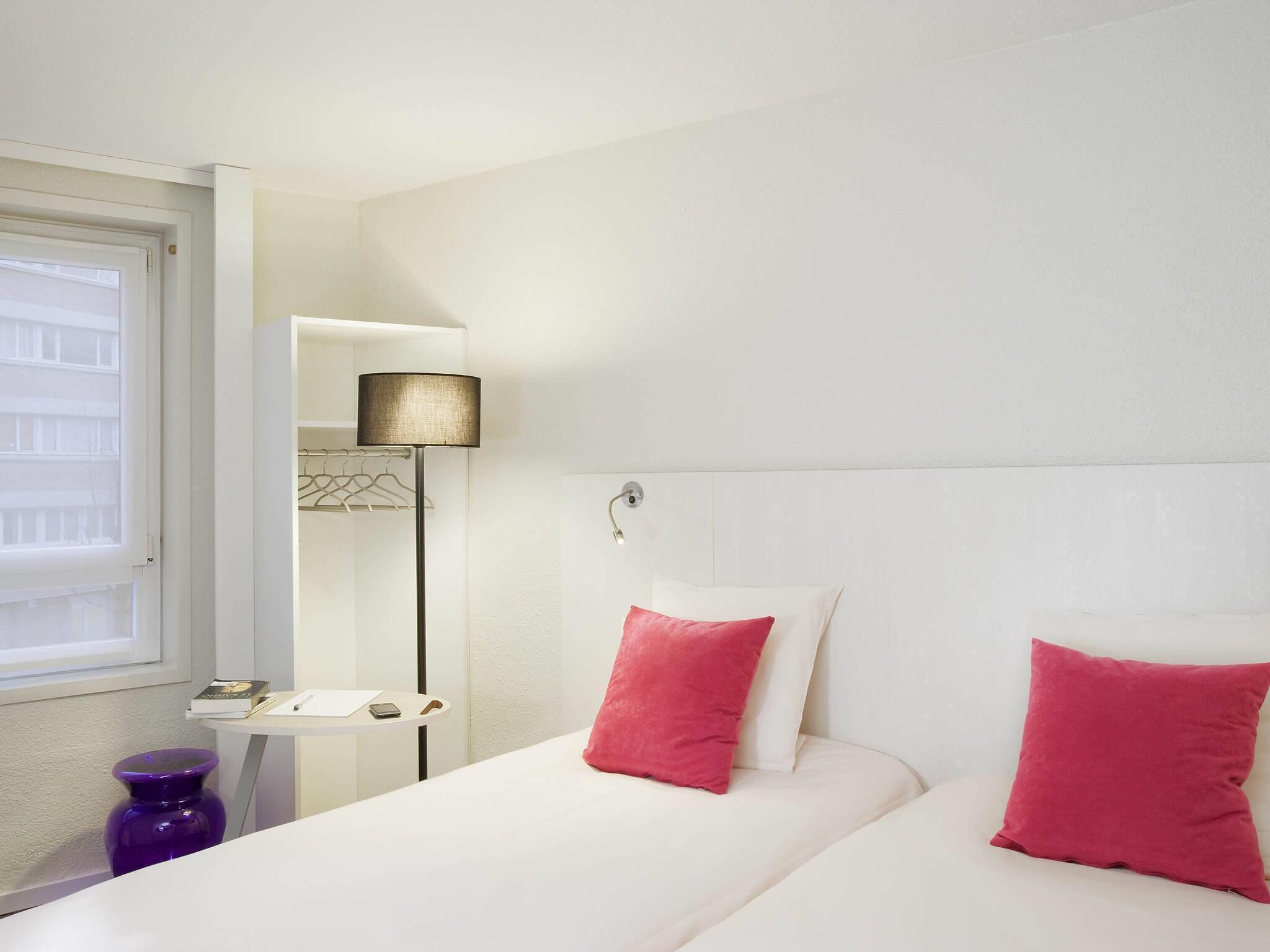 Standard Room, 2 Twin Beds | Select Comfort beds, in-room safe, iron/ironing board (on request)