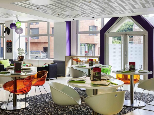 Bar (on property) - ibis Styles Lille Centre Gare Beffroi (Lille)