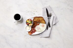 Food and drink - EVEN Hotel Manchester Airport by IHG (Manchester)