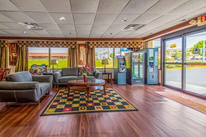 Econo Lodge Mt Laurel