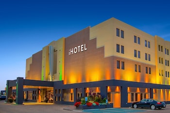  iHOTEL & Conference Center Red Deer