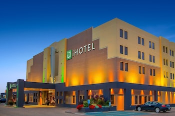  iHOTEL & Conference Center Red Deer