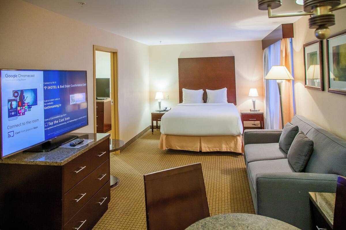 Family Suite, Multiple Beds | Premium bedding, pillowtop beds, in-room safe, desk
