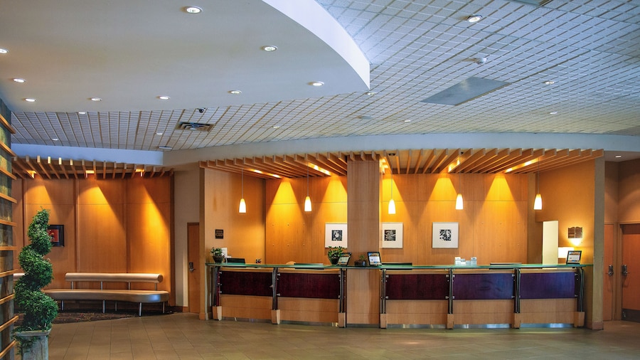 iHOTEL & Conference Center Red Deer