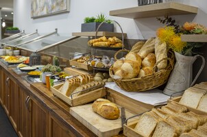 Tägliches Frühstücksbuffet (32 AUD pro Person)