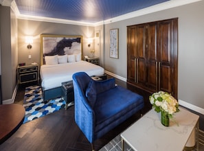 Superior Room, 1 Queen Bed | Premium bedding, in-room safe, blackout drapes, iron/ironing board