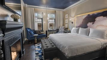 Deluxe Room, 1 King Bed | Premium bedding, in-room safe, blackout drapes, iron/ironing board